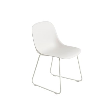 Muuto Fiber Sled Spisebordsstol uden armlæn i farven hvid