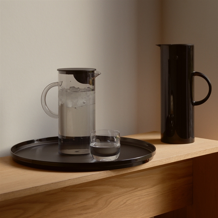 Stelton EM77 Kanna med lock 1,5 l - Rökmiljö