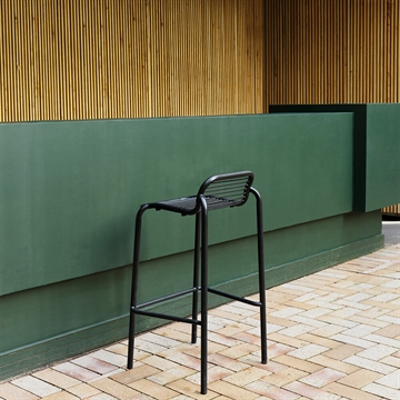 Normann Copenhagen Vig Garden barstol - svart